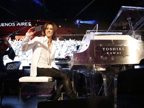 YOSHIKI、ソロで8ヵ国10公演をまわるワールドツアー開催を発表！