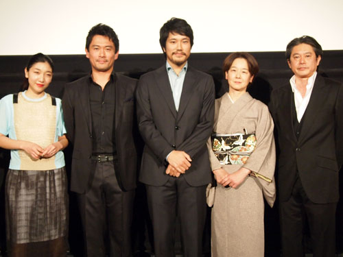 松山ケンイチ、2年ぶりとなる主演映画の初日舞台挨拶で笑顔！
