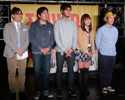 左からコトブキツカサ（司会）、青山裕企監督、tofubeats、橋本甜歌、伊基公袁監督