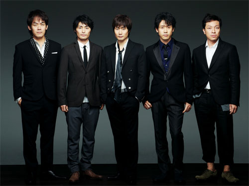 TEAM NACS。左から森崎博之、安田顕、戸次重幸、大泉洋、音尾琢真