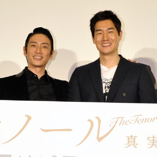 伊勢谷友介（左）とユ・ジテ（右）