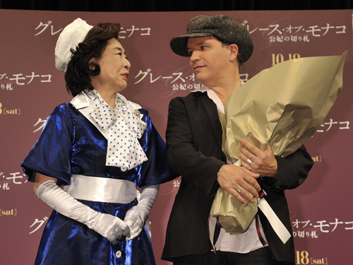 中村玉緒（左）とオリヴィエ・ダアン監督（右）