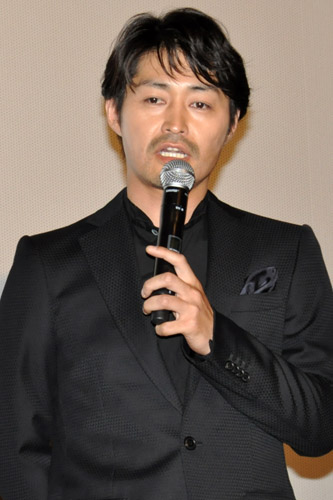 安田顕