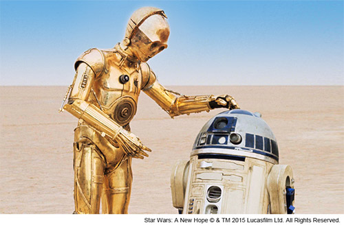 『スター・ウォーズ エピソード4／新たなる希望』より。C-3PO（左）とR2-D2（右）
Star Wars: A New Hope (C) & TM 2015 Lucasfilm Ltd. All Rights Reserved.