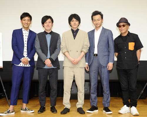左から、村田秀亮、好井まさお、林遣都、波岡一喜、廣木隆一監督