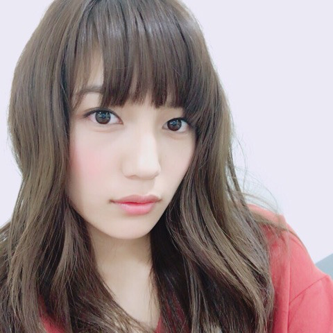 川口春奈の美しい自撮りショットにファンメロメロ！