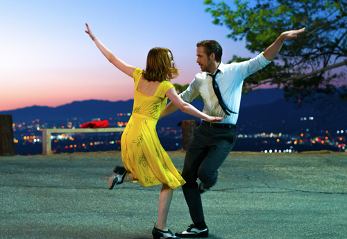 『ラ・ラ・ランド』
(C) 2017 Summit Entertainment, LLC. All Rights Reserved.
Photo credit:  EW0001: Sebastian (Ryan Gosling) and Mia (Emma Stone) in LA LA LAND.Photo courtesy of Lionsgate.