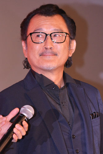 吉田鋼太郎