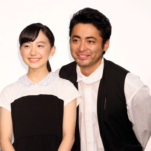 芦田愛菜と山田孝之