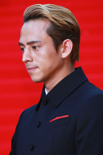 満島真之介