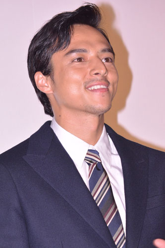 満島真之介