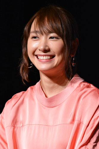 新垣結衣、男子高校生からの初々しい告白に「ありがとう」と天使の笑顔！