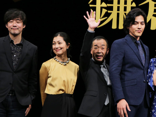 左から山崎貴監督、鶴田真由、神戸浩、要潤