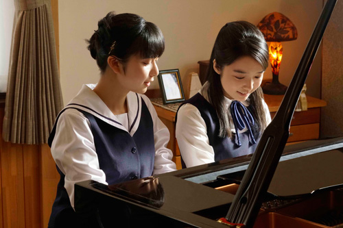 上白石萌音と萌歌姉妹が初共演、映画『羊と鋼の森』でピアノの連弾披露！