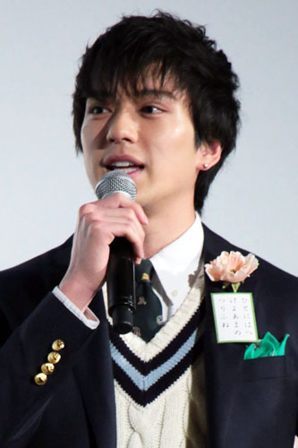 新田真剣佑