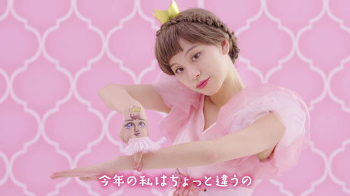 Web動画『る鹿＆指マドンナ〜カワイイを目指す女子のための指ダンス〜』より