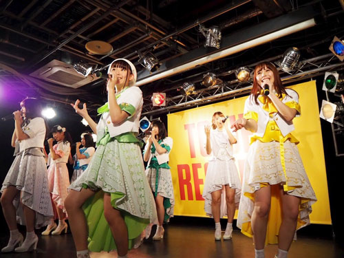 スパガが渋谷タワレコで400人のファン前に新曲披露！