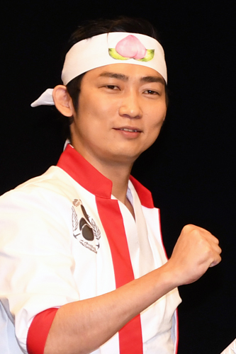 石田明