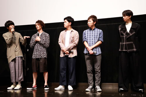 左から片岡健太、黒田準之介、小川貴之、荒井智之（以上、sumika）、高杉真宙