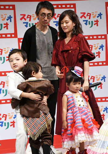 前田敦子、吉田大八監督と子どもたち