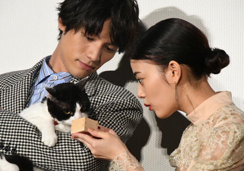 福士蒼汰「猫が大好きになりました」と相棒にしばしの別れ告げる