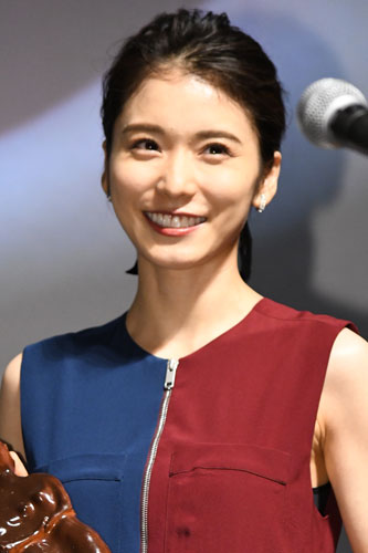 松岡茉優