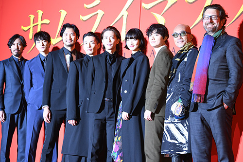 左から木幡竜、小関裕太、青木崇高、森山未來、佐藤健、小松菜奈、染谷将太、竹中直人、バーナード・ローズ監督