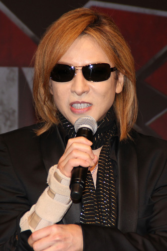 YOSHIKI