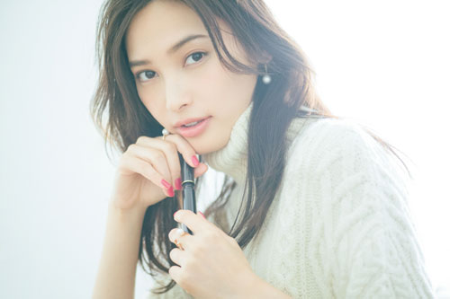 カレンダー収録カットは1月の「Make-up」
(C) SDP