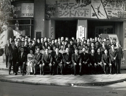 新春の武蔵野館従業員集合写真（昭和39年1月）
武蔵野興業株式会社 所蔵写真