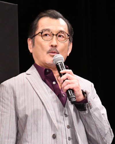 吉田鋼太郎