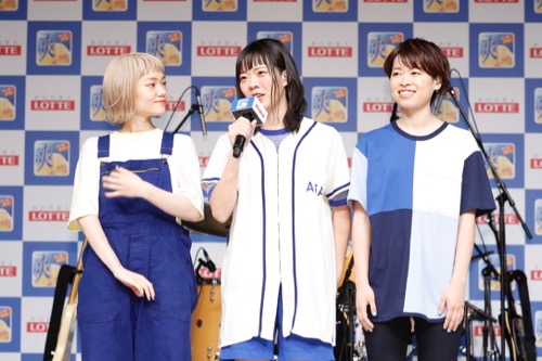 SHISHAMO（宮崎朝子、松岡彩、吉川美冴貴）