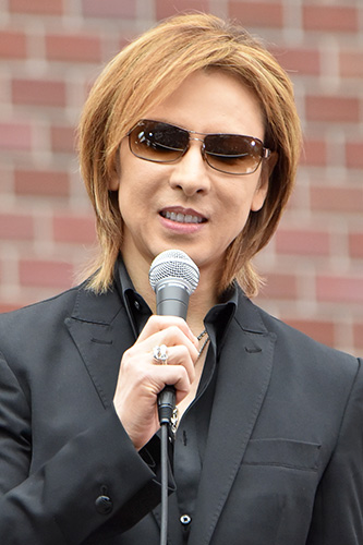 YOSHIKI