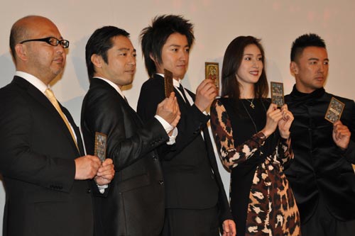 写真左から佐藤東弥監督、香川照之、藤原竜也、天海祐希、山本太郎