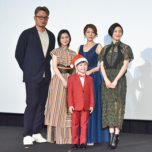 左から権野元監督、山口まゆ、潤浩、飯島直子、広末涼子