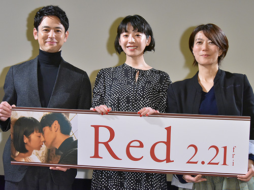 左から妻夫木聡、夏帆、三島有紀子監督