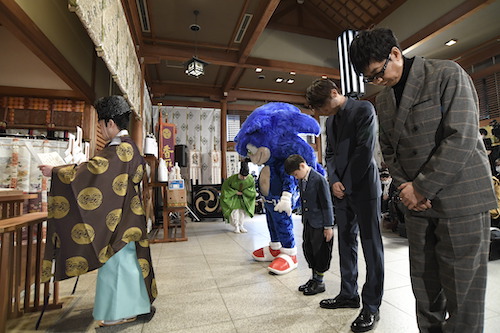 左からソニック、寺嶋眞秀、中川大志、山寺宏一