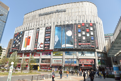 秋葉原・ヨドバシカメラ前