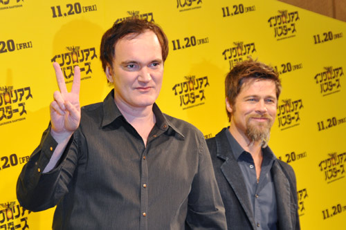 クエンティン・タランティーノ監督（左）とブラッド・ピット（右）