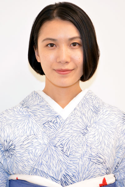 村川絵梨