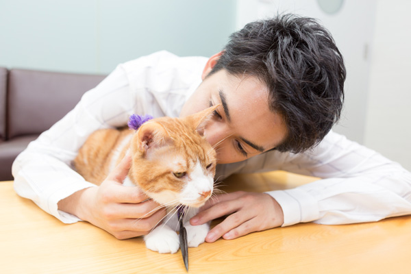 金時に愛おしそうに語りかける大野拓朗