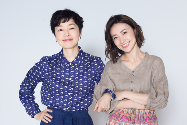 小林聡美（左）と大島優子（右）