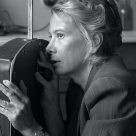 『親愛なる同志たちへ』