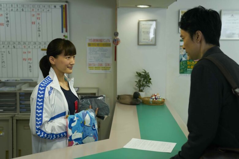 はい、泳げません