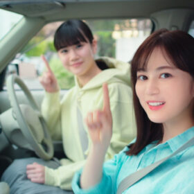 「共創する自動車保険 &e（アンディー）」（以下「&e」）のTVCM「このゆび、とまれっ！宣言篇」「安全運転プログラム篇」の2篇