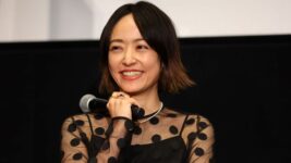 井上真央、母との関係に苦悩する娘演じ「生きづらさを感じている人に届けられるものがあるのでは」