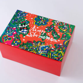 香取慎吾 書き下ろしのアートが鮮やかに彩る！ J_O×八天堂コラボのクリスマススペシャルボックス発売決定