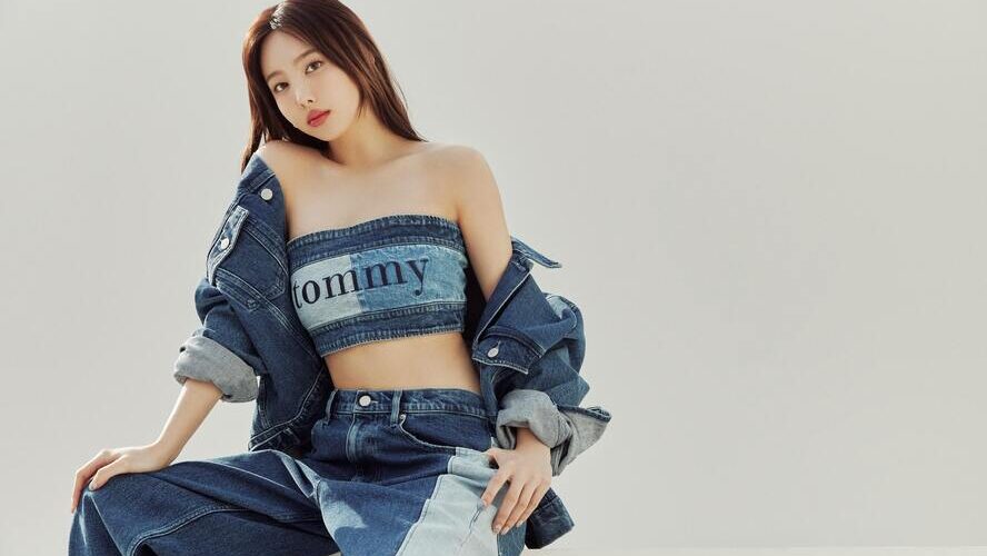  jeans TWICE ナヨンちゃん トミージーンズ ロング パンツ TWICE ナヨンがトミー ジーンズのサマーコレクションを着用