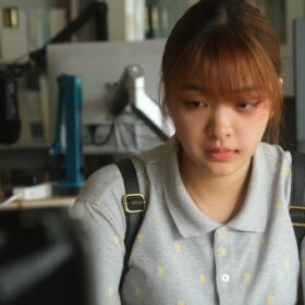 沖縄に生きる17歳少女の過酷な日々『すずめの戸締り』花瀬琴音が家族や友人とも連絡を絶って役作り