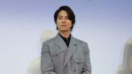 山下智久、新木優子らが『SEE HEAR LOVE』配信直前イベントに登壇！ 撮影の裏話を明かす